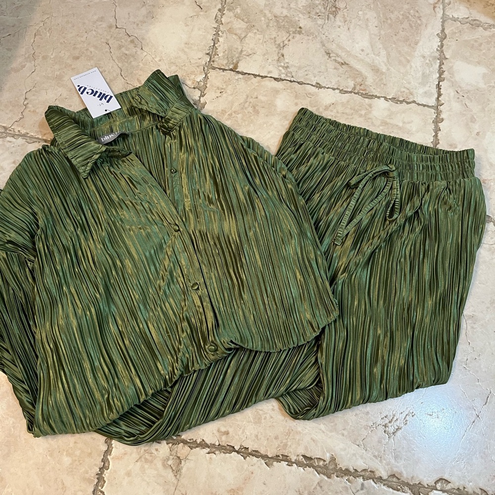 green 2 piece set